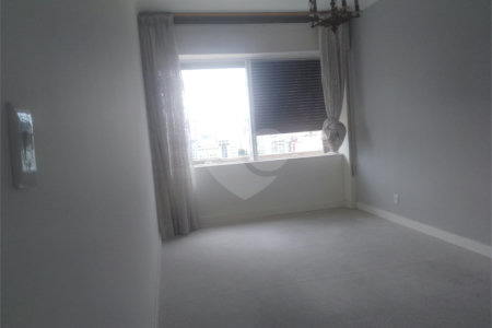 Apartamento à venda com 4 quartos, sendo 1 suíte, em República, São Paulo, SP