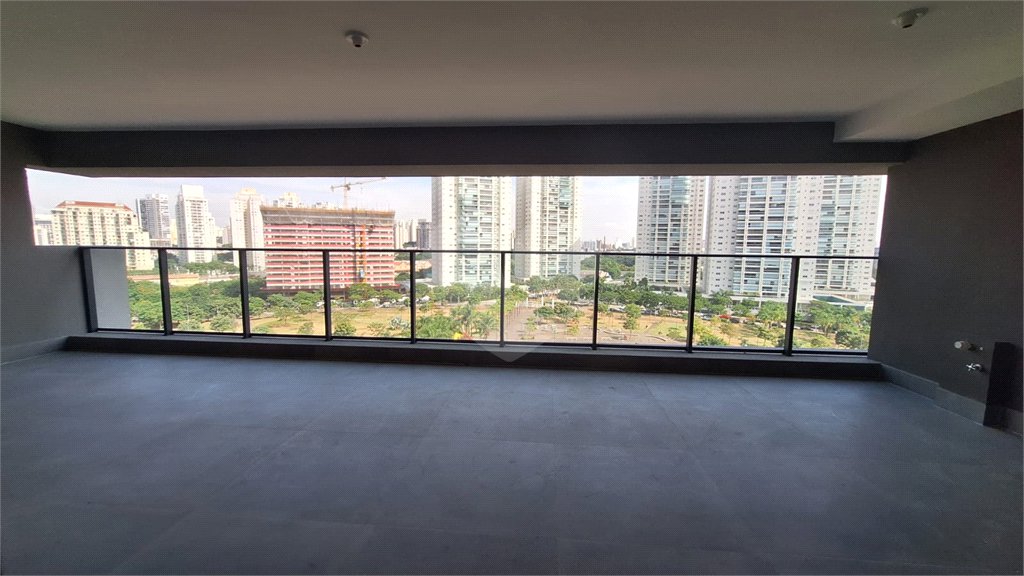 Apartamento à venda com 4 quartos, sendo 3 suítes, em Água Branca, São Paulo, SP