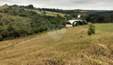 Terreno à venda no condomínio Parque dos Manacás, Jundiaí - SP