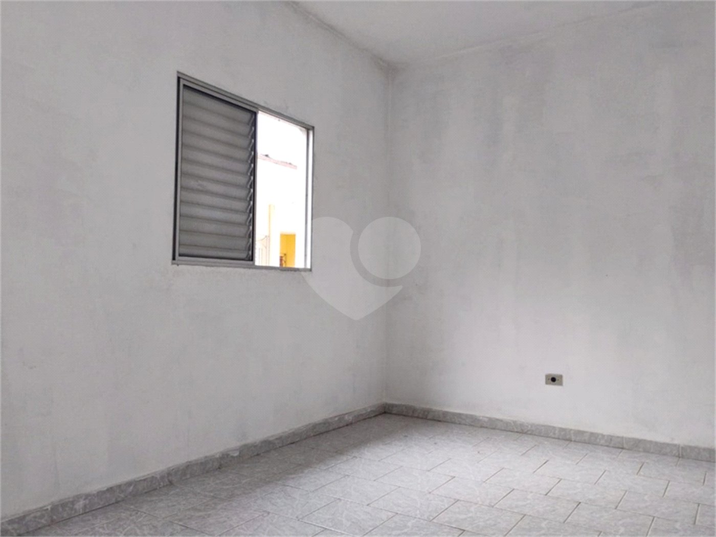 Sobrado à venda com 2 quartos em Vila Nivi, São Paulo, SP