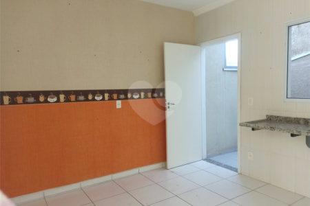 Casa em condomínio à venda com 2 suítes em Jardim Paulista, Atibaia, SP