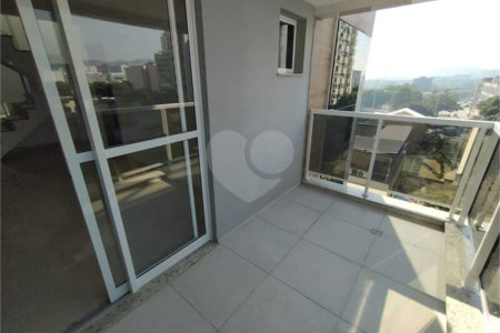 Cobertura à venda com 3 quartos, sendo 2 suítes, em Praça da Bandeira, Rio de Janeiro, RJ