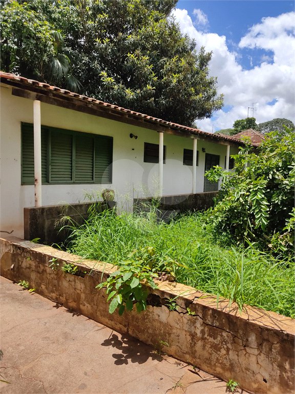 Casa à venda com 3 quartos no Centro, Araraquara, SP