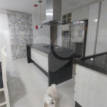 Sobrado à venda com 3 quartos, sendo 1 suíte, em Vila Nova Socorro, Mogi das Cruzes, SP