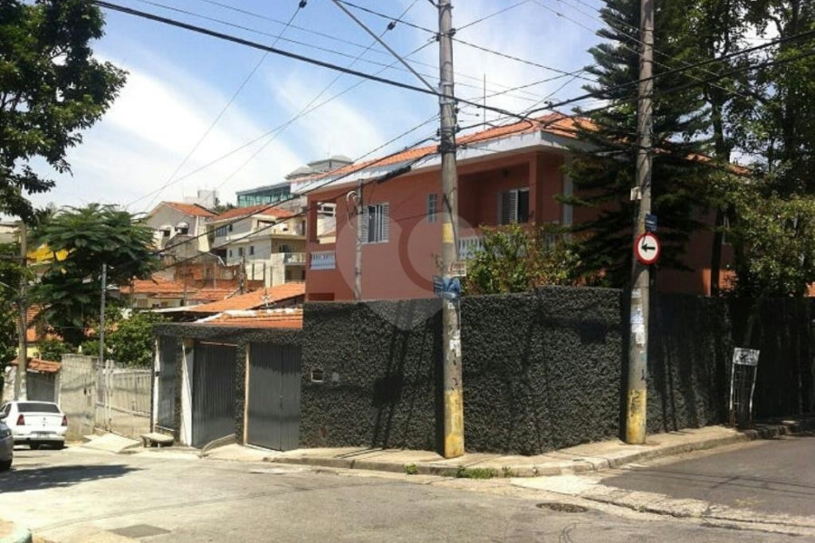 Sobrado à venda com 4 quartos, sendo 1 suíte, em Vila Guilherme, São Paulo, SP