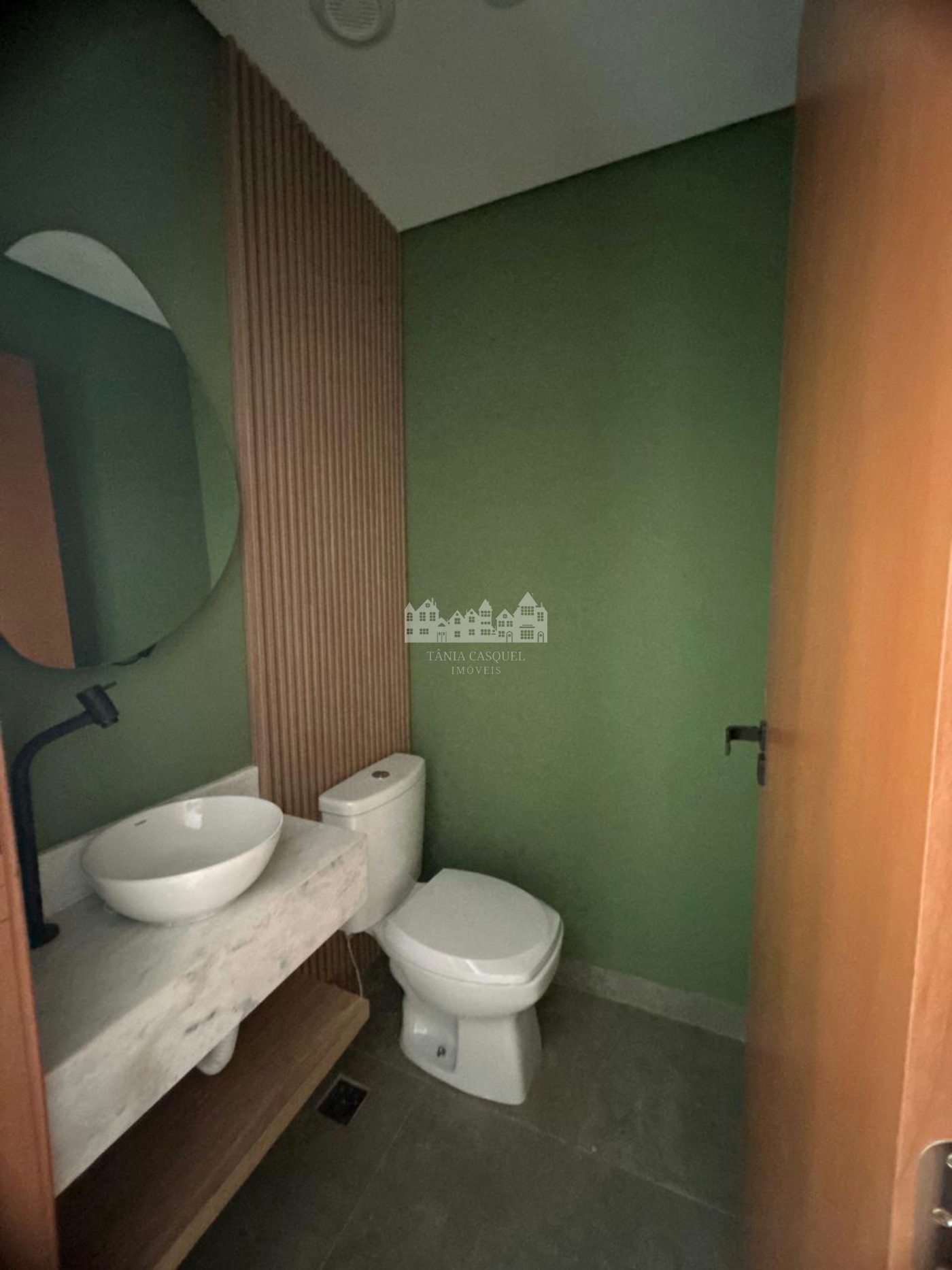 Apartamento à venda com 3 quartos, sendo 1 suíte, no centro de Atibaia - SP