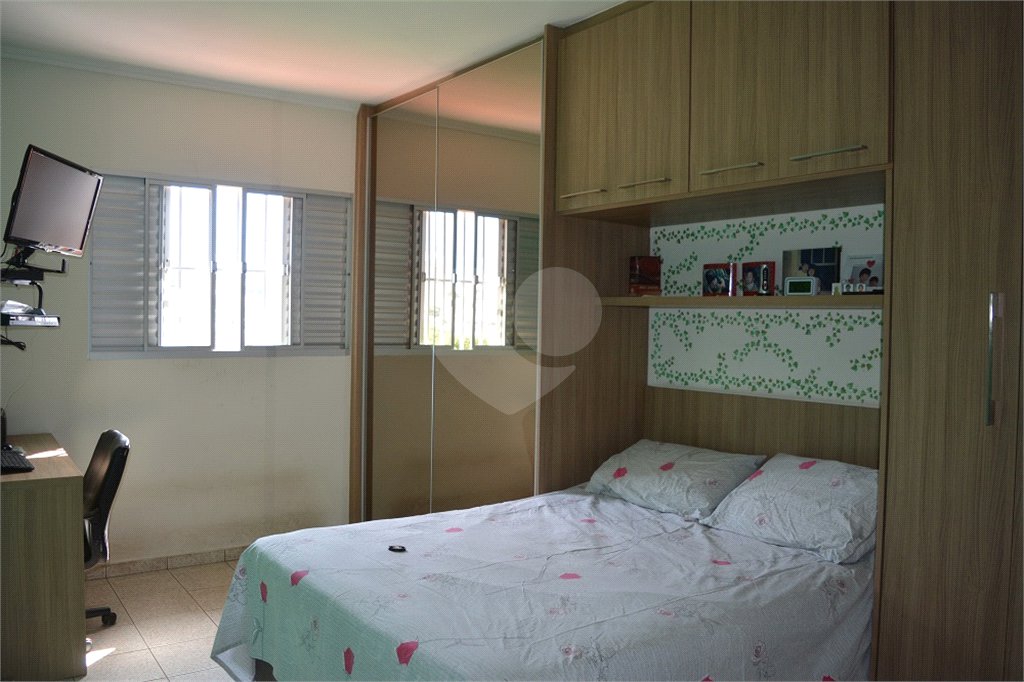 Casa à venda com 3 quartos em Vila Babilônia, São Paulo, SP