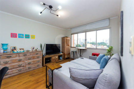 Apartamento à venda com 3 quartos, sendo 1 suíte, em Mirandópolis, São Paulo, SP