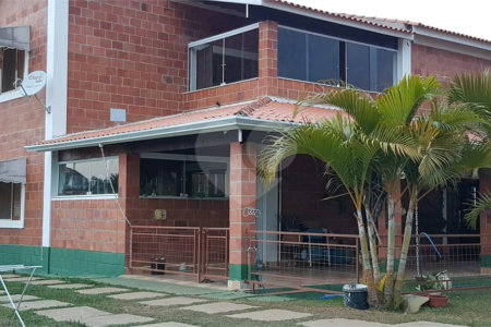 Chácara à venda com 3 quartos, sendo 1 suíte, no Centro, Araçoiaba da Serra, SP