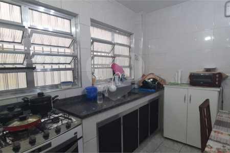 Sobrado à venda com 5 quartos em Vila Cunha Bueno, São Paulo, SP