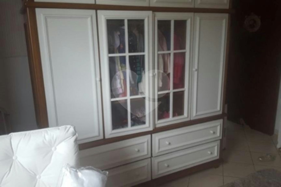 Sobrado à venda com 4 quartos, sendo 1 suíte, em Tremembé, São Paulo, SP