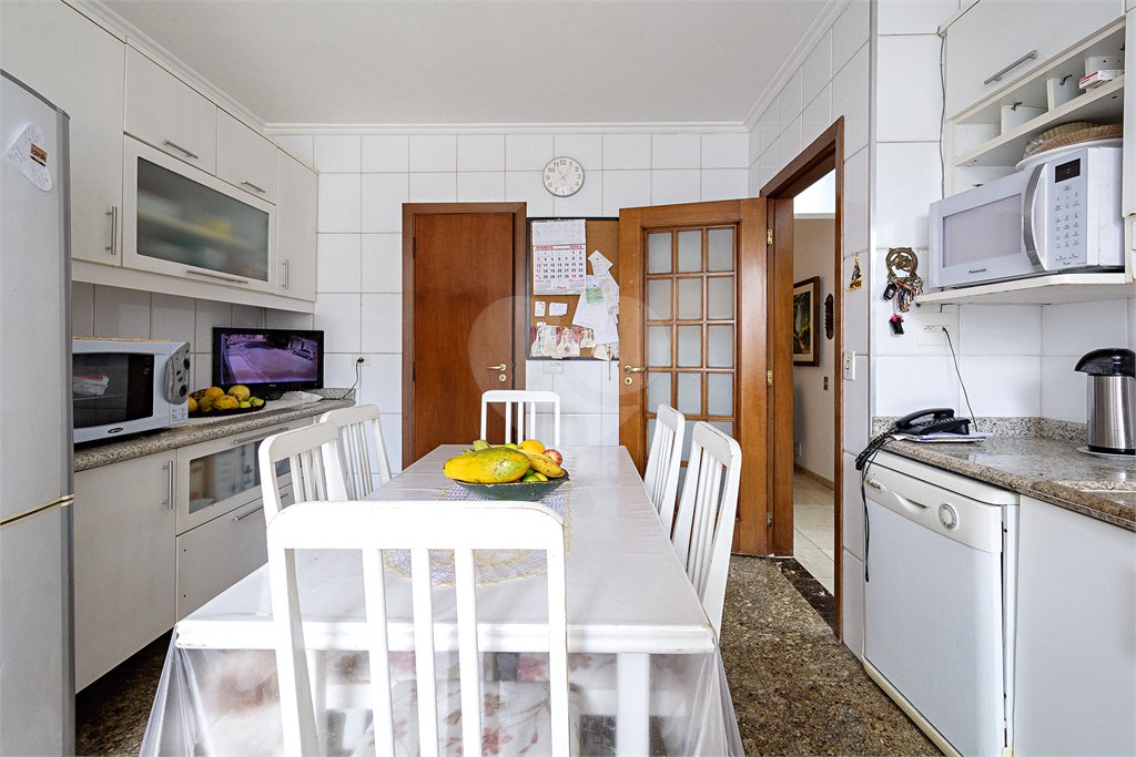 Casa para alugar com 5 quartos, sendo 2 suítes, em Brooklin, São Paulo, SP