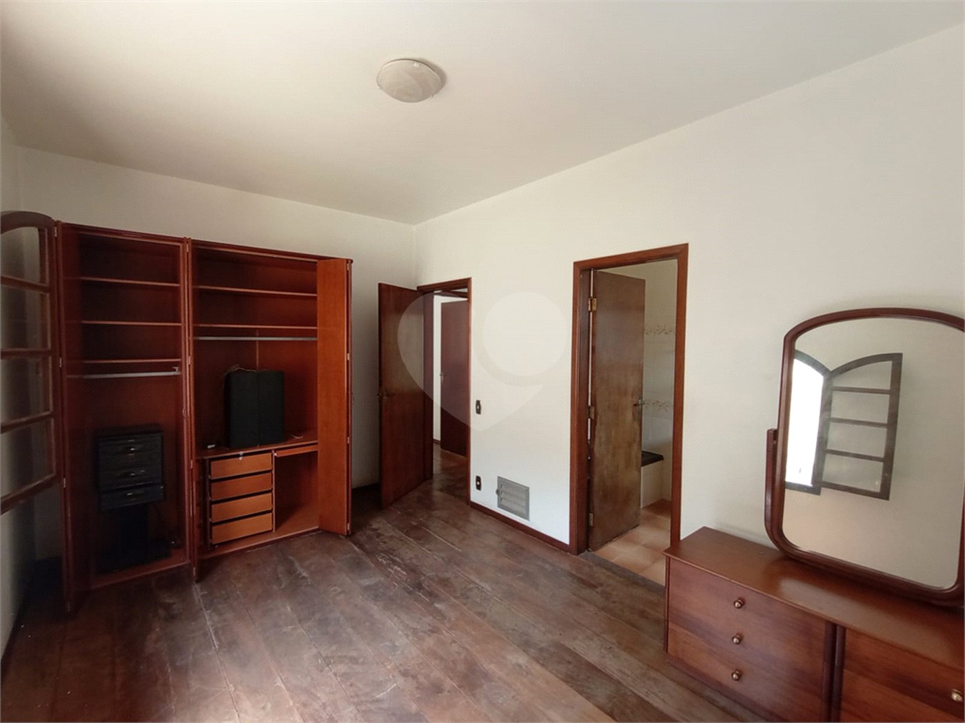 Casa à venda com 4 quartos, sendo 1 suíte,  no Centro, Itapetininga, SP