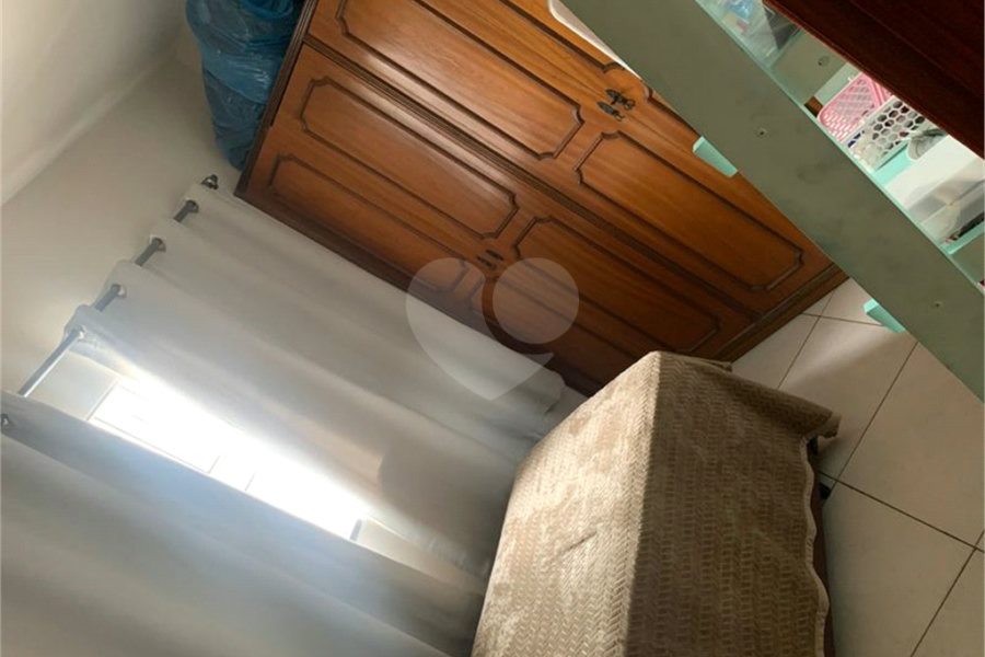 Sobrado à venda com 4 quartos, sendo 1 suíte, em Horto, São Paulo, SP
