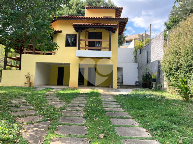 Casa à venda com 5 quartos, sendo 1 suíte,  no condomínio Alpes de Mairiporã, Mairiporã - SP