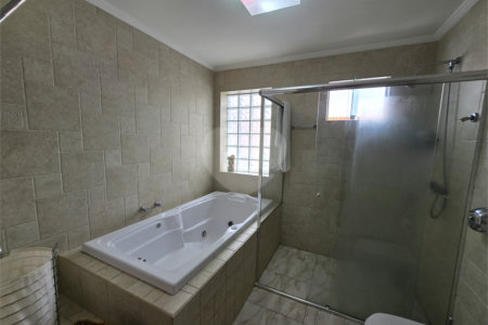 Sobrado à venda com 3 quartos, sendo 2 suítes, em Jardim Bonfiglioli, São Paulo, SP