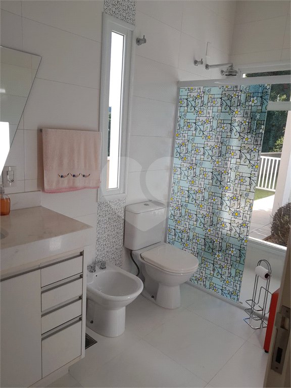 Casa à venda com 5 suítes no condomínio Ipe Velho, Vinhedo - SP