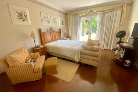 Casa à venda com 4 quartos, sendo 3 suítes, em Jardim Maia, Guarulhos, SP