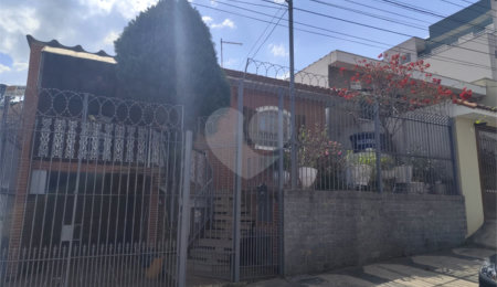 Sobrado à venda com 2 quartos em Vila Nivi, São Paulo, SP