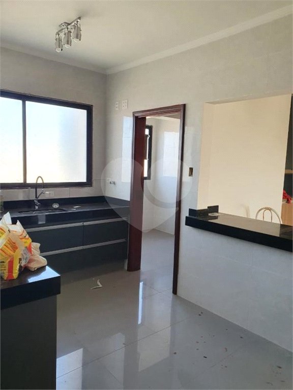 Apartamento Cobertura, no Condomínio Porto Sol.