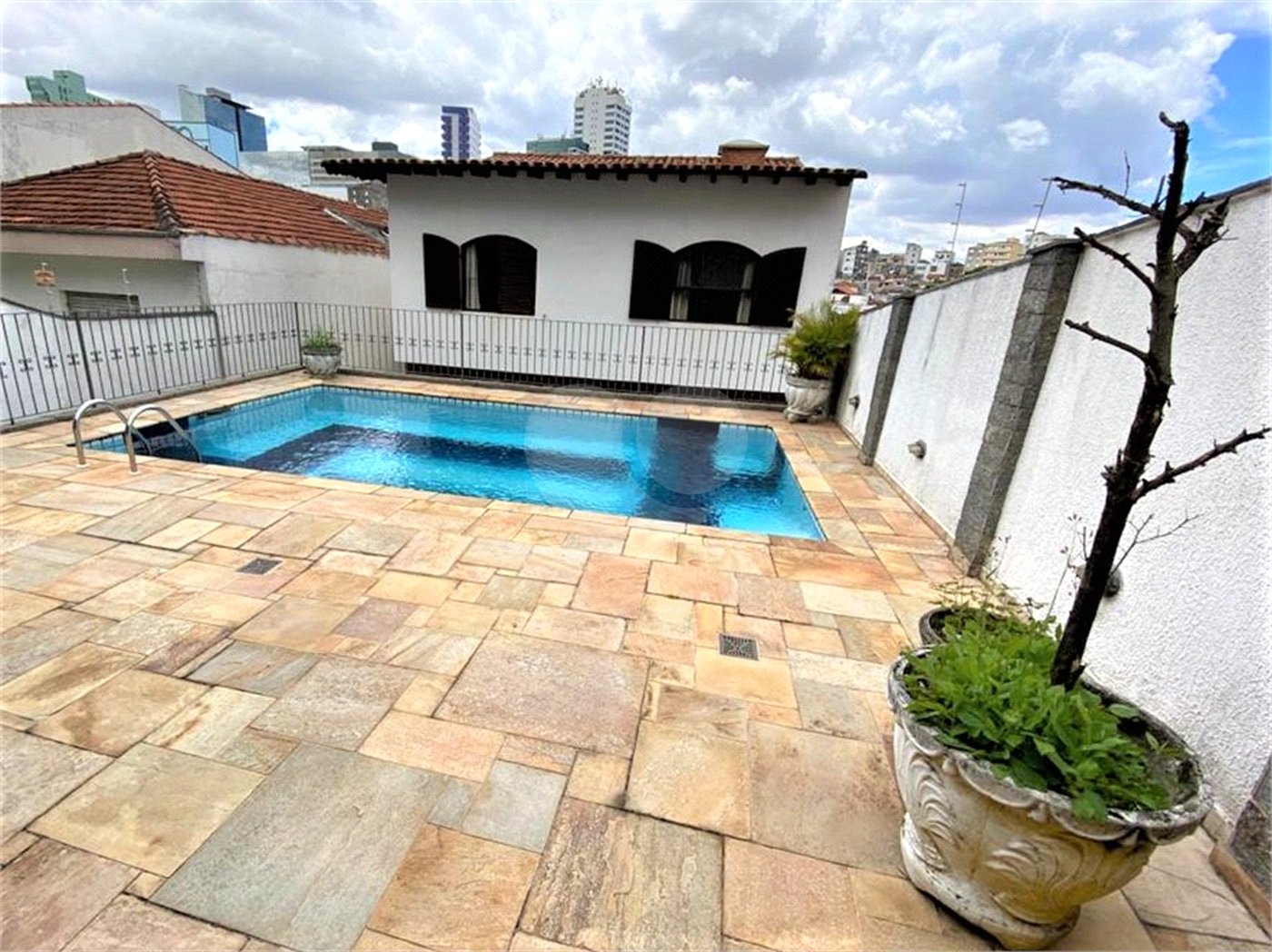 Sobrado à venda com 3 suítes em Jardim Franca, São Paulo, SP