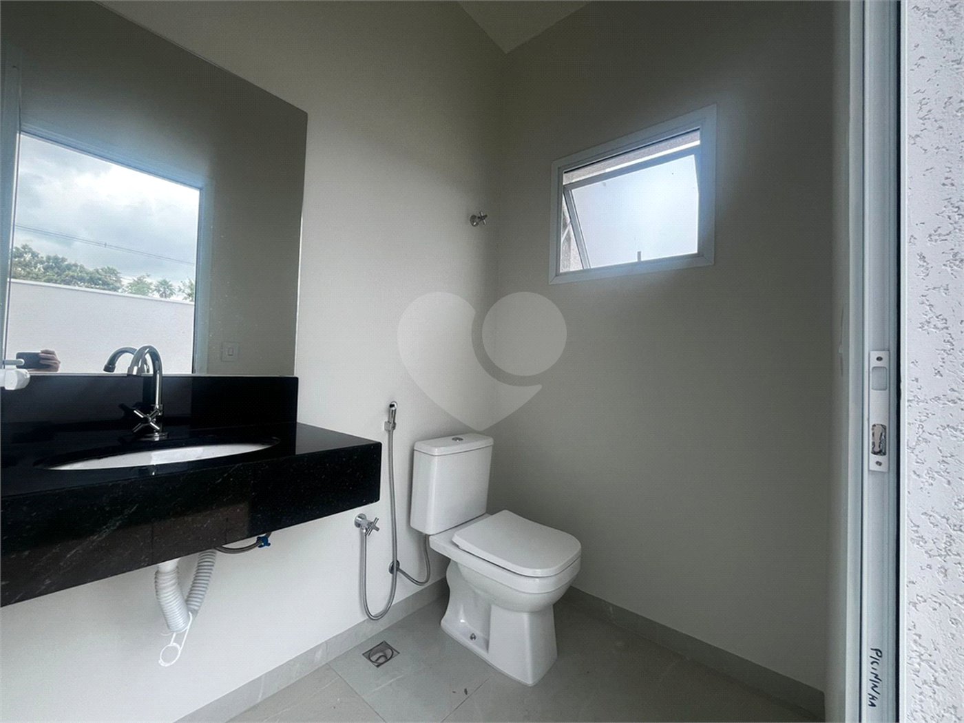 Casa à venda com 3 suítes em Vila Popular, Itapetininga, SP
