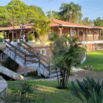 Casa à venda com 4 suítes no condomínio Vale do Itamaraca, Valinhos - SP