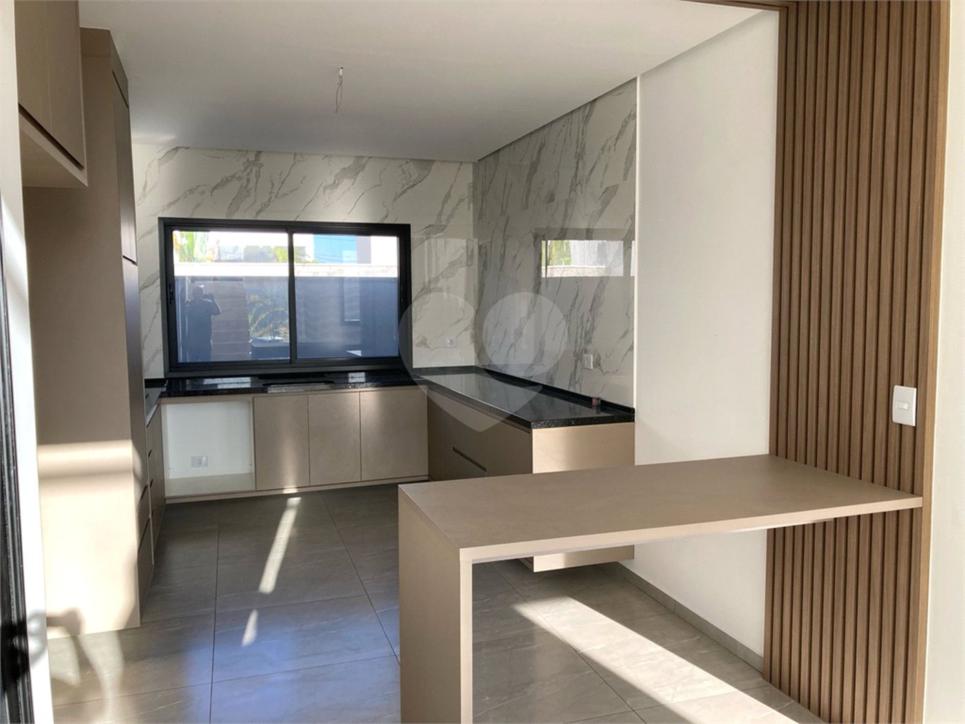 Casa à venda com 4 quartos, sendo 3 suítes,  no condomínio Reserva Granja Anita, Mogi das Cruzes - SP