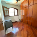 Casa à venda com 6 quartos, sendo 1 suíte, no condomínio Granja Olga I, Sorocaba - SP