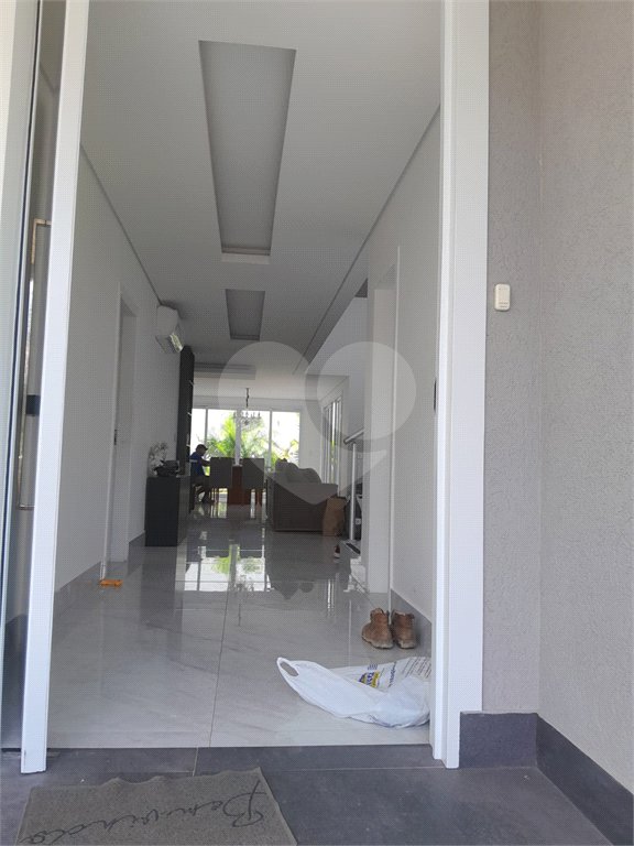 Casa à venda com 3 suítes em Moinho Velho, Cotia, SP