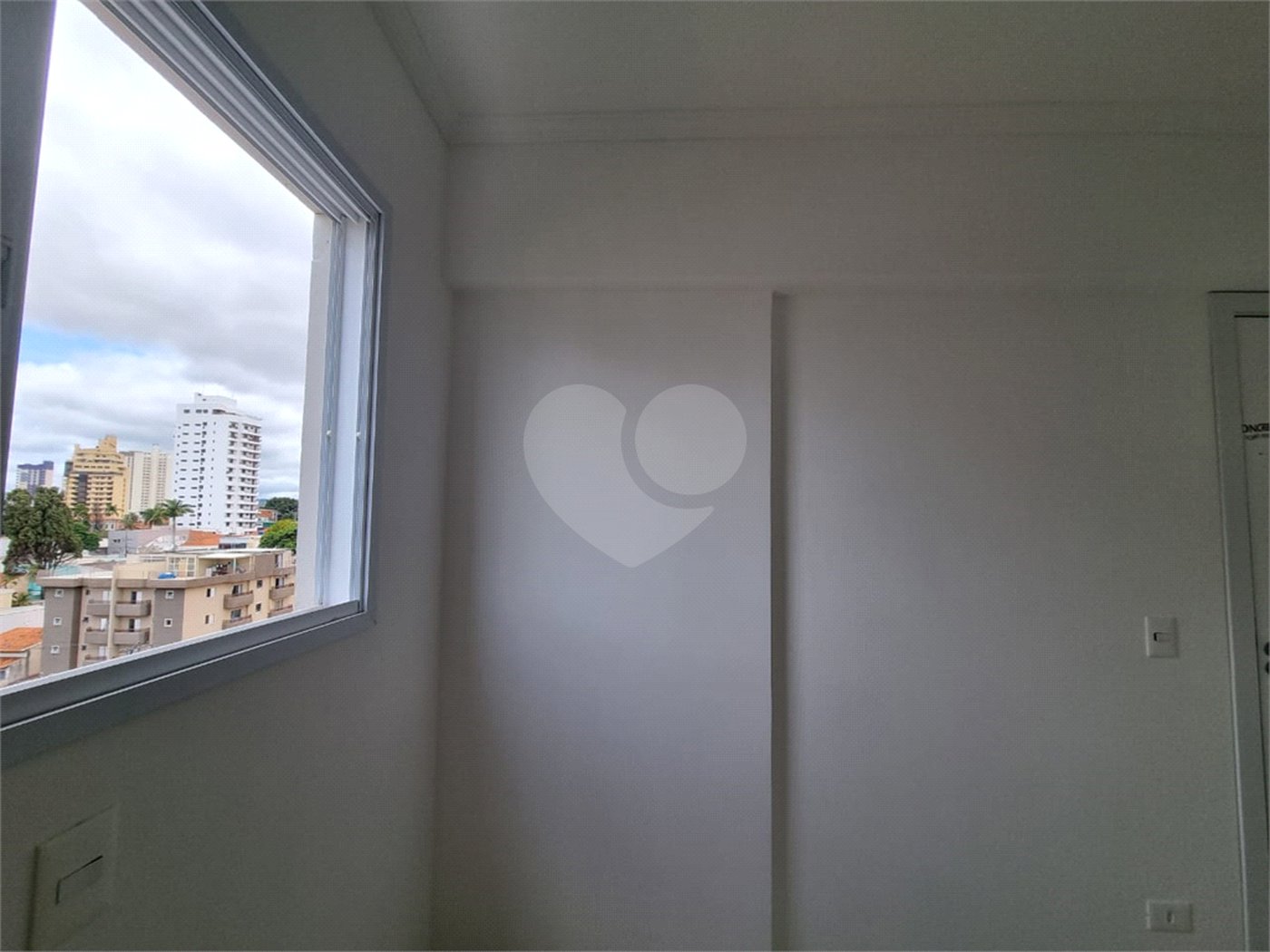 Apartamento à venda com 2 quartos, sendo 1 suíte, no Centro, Sorocaba, SP