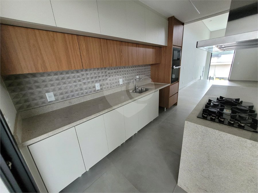 Casa à venda com 3 suítes no condomínio Sun Lake, Sorocaba - SP