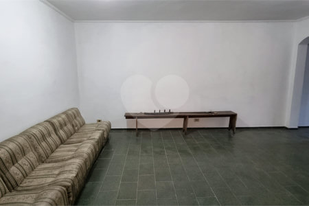 Casa à venda com 3 quartos, sendo 1 suíte,  em Jardim Rosa Maria, São Paulo, SP