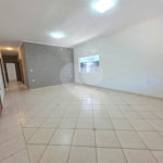 Casa à venda com 3 quartos, sendo 1 suíte, no condomínio Residencial Jardim das Palmeiras, Vinhedo - SP
