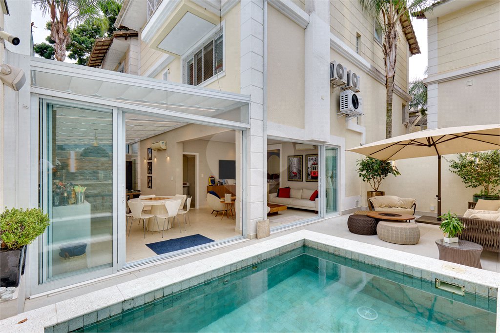 Casa à venda com 4 suítes no condomínio Ville Bosqueé, São Paulo - SP