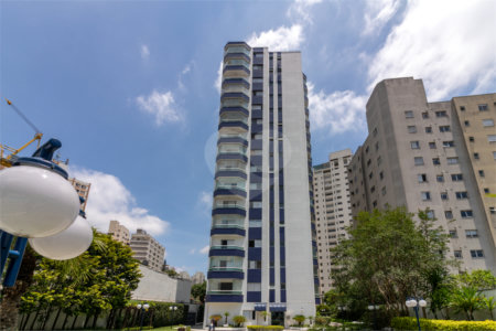 Apartamento à venda com 4 quartos, sendo 3 suítes, em Brooklin Paulista, São Paulo, SP