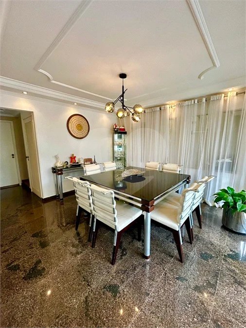 Casa de Alto Padrão à Venda no Parque dos Pássaros – 350 m²