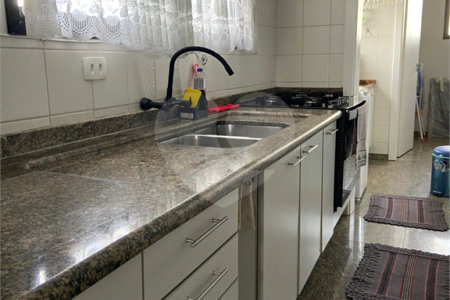 Apartamento à venda com 3 quartos, sendo 1 suíte, em Vila Paulicéia, São Paulo, SP