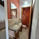 Casa à venda com 4 quartos, sendo 1 suíte, em Santa Cândida, Vinhedo, SP