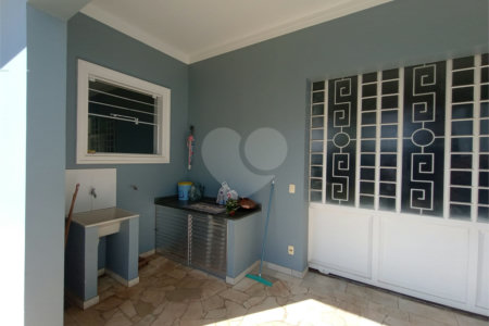 Casa à venda com 3 suítes em Vila Nastri, Itapetininga, SP