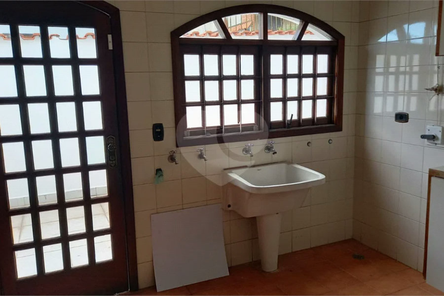 Sobrado à venda com 3 quartos, sendo 1 suíte, em Horto, São Paulo, SP