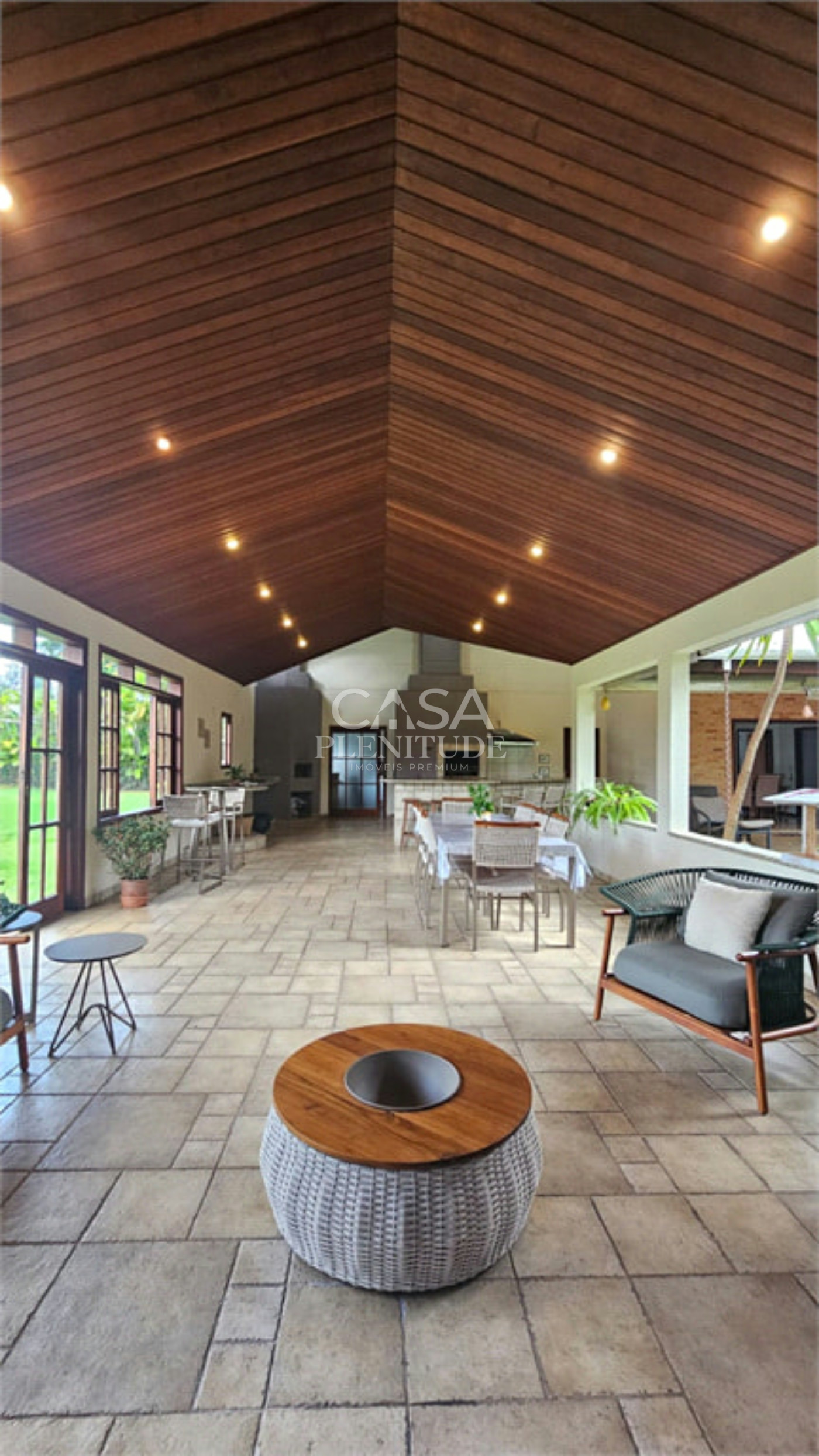 Casa em condomínio à venda ou para alugar com 4 suítes em Lago Azul, Araçoiaba da Serra, SP