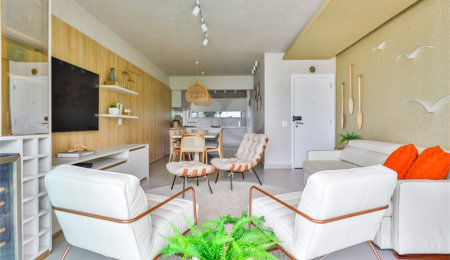 Apartamento à venda com 3 quartos, sendo 1 suíte,  em Pitangueiras, Guarujá, SP