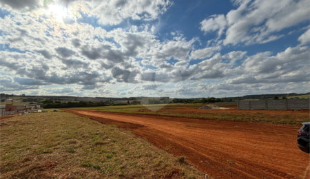 Terreno à venda em Portal dos Pinheiros Ii, Itapetininga, SP