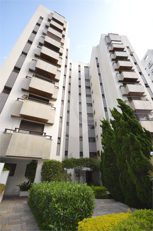 Apartamento à venda com 4 quartos, sendo 2 suítes, em Morumbi, São Paulo, SP