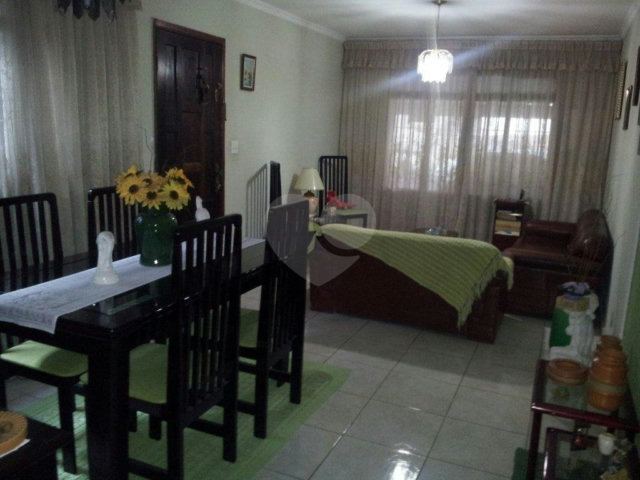 Sobrado à venda com 3 quartos, sendo 1 suíte,  em Vila Mazzei, São Paulo, SP