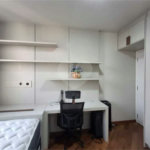 Apartamento totalmente decorado em Moema com 70 m2 , 2 quartos, 2 suítes e 2 vagas, ambientes com ar condicionado.