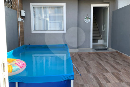 Casa à venda com 2 suítes no condomínio Residencial Camila., Rio de Janeiro - RJ
