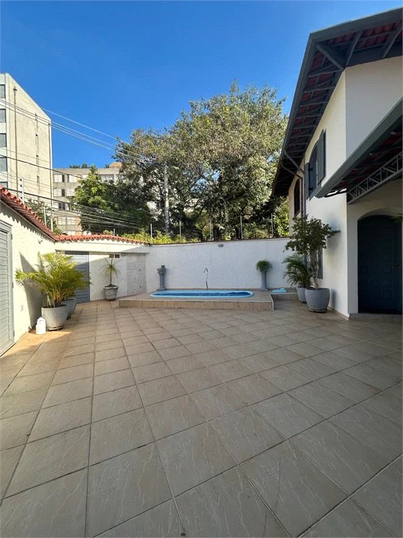 Sobrado à venda com 3 quartos, sendo 1 suíte, em Jardim Jussara, São Paulo, SP
