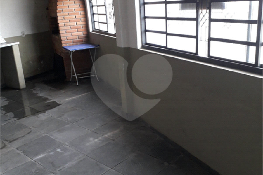 Casa à venda com 3 quartos, sendo 1 suíte, no condomínio Luís de Oliveira Bulhões, São Paulo - SP